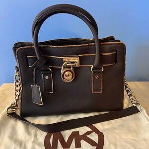 Micheal Kors Purse - great condition